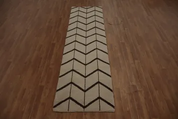 Sophisticated Brown and Beige Chevron Runner Rug 3x10