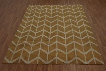 Warm Golden Brown Chevron Design Rug Perfect for Elegant Interiors 3x10