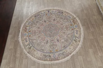 Round Heritage-Style Carpet with Authentic Persian Detailing 8x8