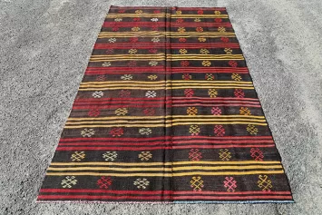 Vintage Tribal Hand-Woven Kilim Turkish Area Rug 7x10