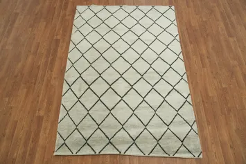Durable Black and White Lattice Moroccan Style Rug 4x6