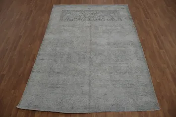 Elegant Gray Persian Area Rug with Subtle Pattern Accents 6x9
