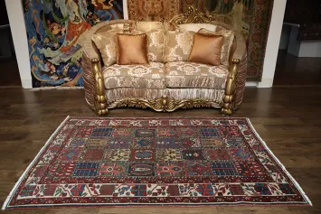 Antique Vegetable Dye Bakhtiari Persian Area Rug 5x7