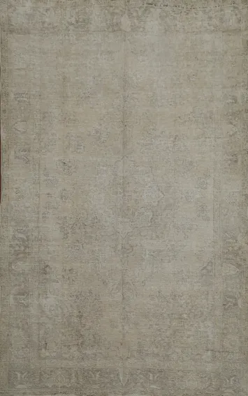 Chic Neutral Floor Decor: Beige Rug with Distressed Design 6x9