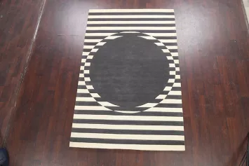 Modern Optical Illusion Rug in Black and White Stripes