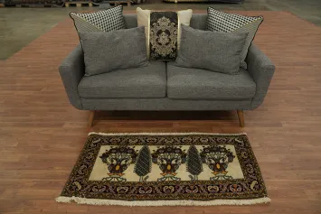 Vegetable Dye Pictorial Bidjar Persian Rug 2x5