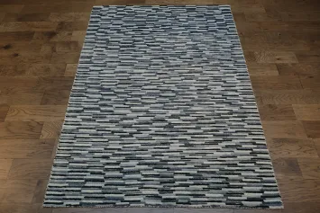 Artistic modern Striped rug with intricate linear pattern for versatility 5x8