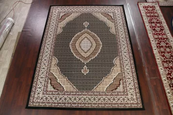 Traditional Tabriz Mahi Area Rug