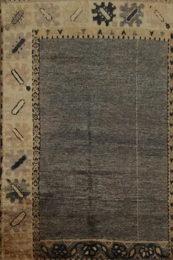 Earthy Elegance: Vintage Rug with Geometric Patterns 8x11