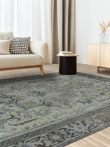 Vintage Geometric Muted Heriz Persian Area Rug 8x11