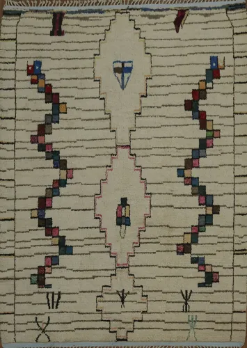 Intriguing Symmetry: Vintage Inspired Art on Moroccan Modern Rug 9x13