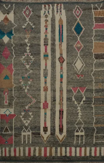 Chic Artistic Moroccan Wool Area Rug 8x11 Geometric Shapes and Colors