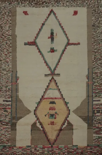 Geometric Charm Transform Spaces with Moroccan Area Rug 8x10