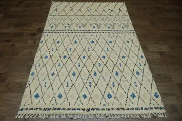Versatile Berber Style Neutral Rug with Stylish Blue Accents 6x9
