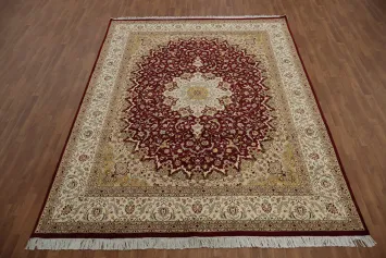 Elegant Red and Cream Persian Rug with Intricate Floral Patterns 8x10