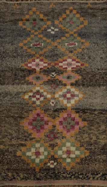 Luxury Moroccan Area Rug 6x10 with Unique Geometric Motif