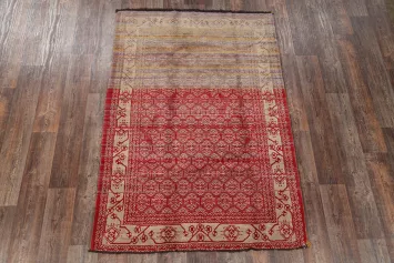 Traditional Red and Beige Rug for a Timeless Elegant Touch 5x7