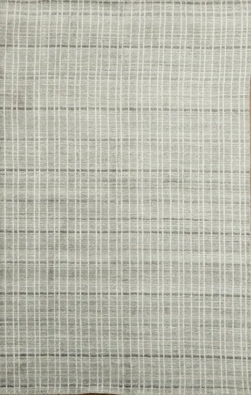 Minimalist Grey Rug with Subtle Plaid Design Elements 5x8