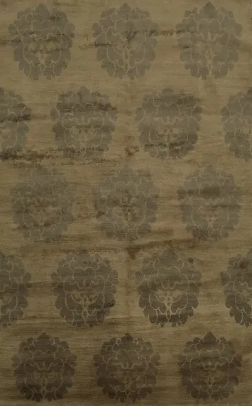 Luxurious Nepalese Area Rug 5x7 with Beautiful Floral Detailing