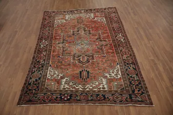 Vintage-Inspired Heriz Persian Rug with Intricate Medallion Pattern 6x9