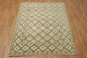 Classic Geometric Design Green and Beige Wool Rug 5x6