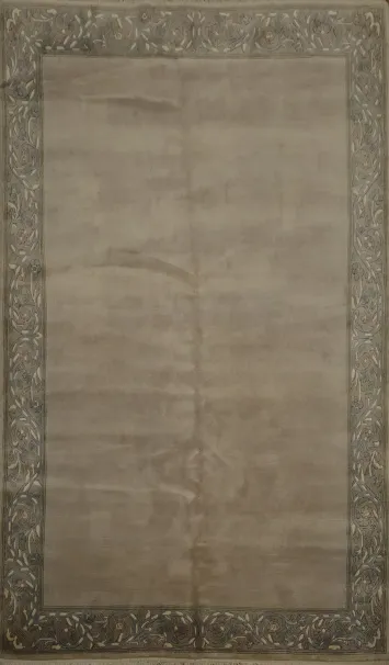 Bordered Nepalese Handmade Wool Rug 6x8