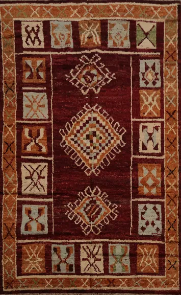 Elegant Moroccan Area Rug 7x10 with Geometric Bohemian Patterns