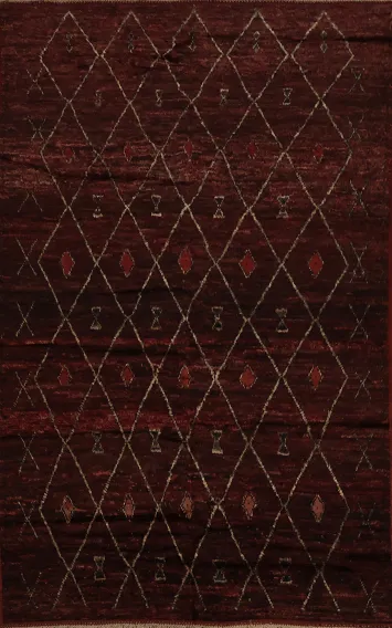 Elegant Moroccan Area Rug 7x10 with Intricate Geometric Patterns