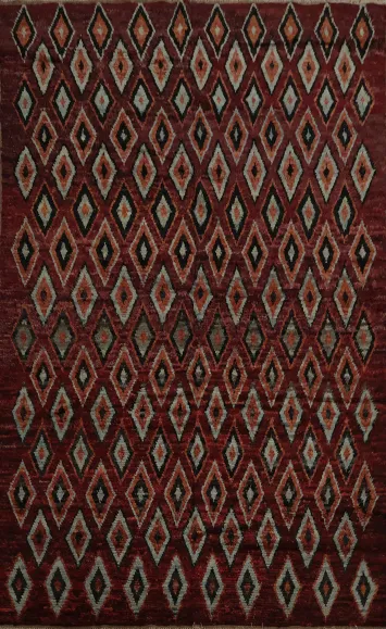 Artfully Designed Diamond Style Moroccan Wool Area Rug 7x10