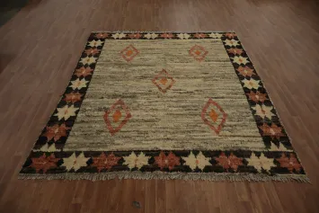 Chic Crafted Wool Moroccan Area Rug 8x10 for Elegant Homes