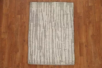 Hand-Knotted Moroccan Oriental Wool Rug 2x3