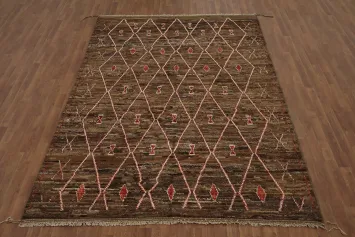 Elegant Moroccan Area Rug 7x10 with Geometric Diamond Patterns