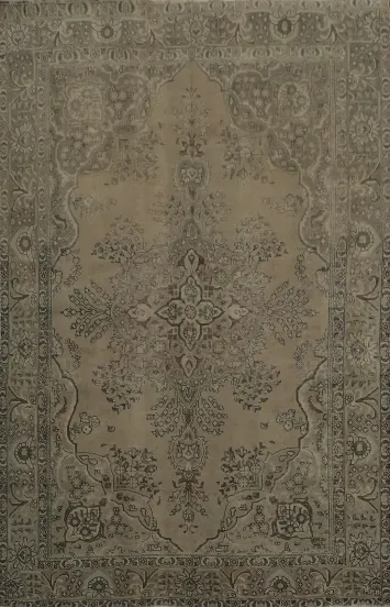 Classic Distressed Tabriz Persian Area Rug 8x11 with Medallion Centerpiece