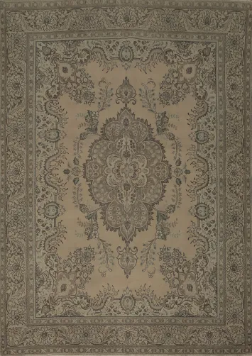 Classic Tabriz Persian Area Rug 9x13 Intricate Medallion and Border Pattern