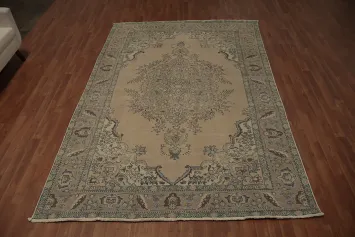 Luxurious Tabriz Persian Area Rug 7x10 with Central and Border Designs