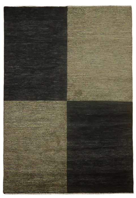 Stylish Checkerboard Dark and Light Rug for Living Areas 6x8