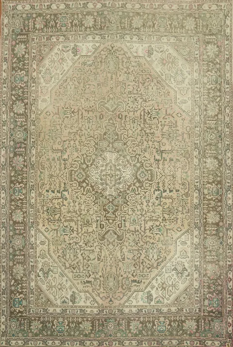 Traditional Peach Color Tabriz Vintage Persian Rug Rug in Earthy 6' x 10'