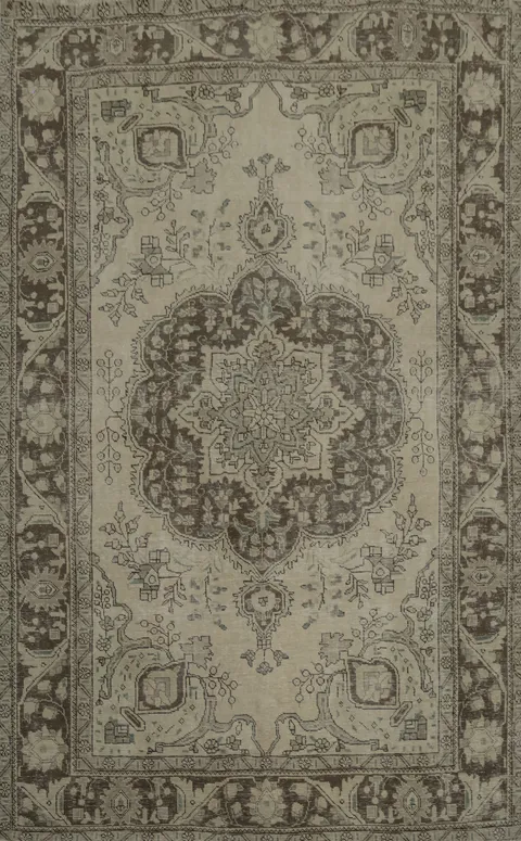 Elegant Ornate Tabriz Persian Area Rug 7x10 for Traditional Living Spaces
