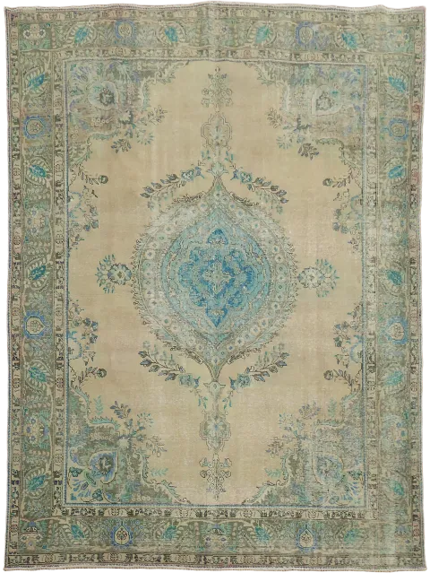 Classic Medallion Tabriz Persian Area Rug 9x12 for Elegant Interiors