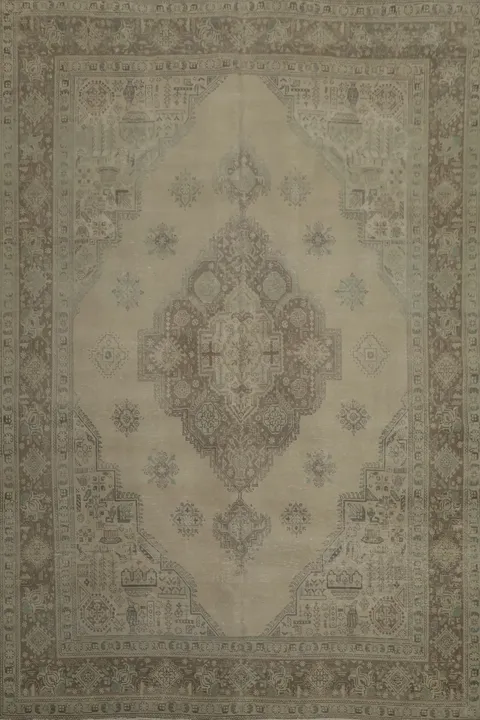 Elegant Tabriz Persian Area Rug 10x13 with Classic Ornamental Motifs