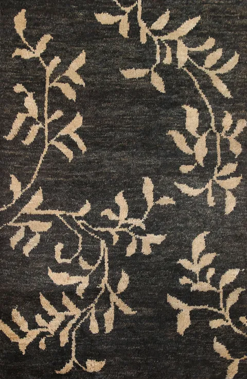 Floral Black Hand-Knotted Oriental Area Rug 5x7