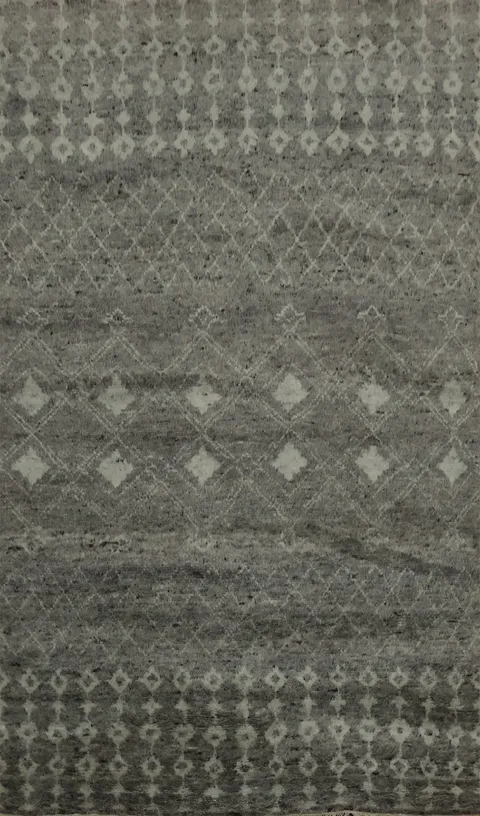 Versatile Gray Plush Moroccan Area Rug 5x8 with Subtle Decorative Accent