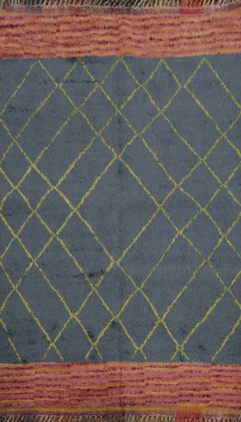Chic Moroccan Area Rug 6x10 Contrasting Border Accents