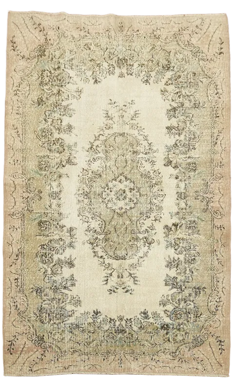 Distressed Ivory Sparta Turkish Area Rug 6x9