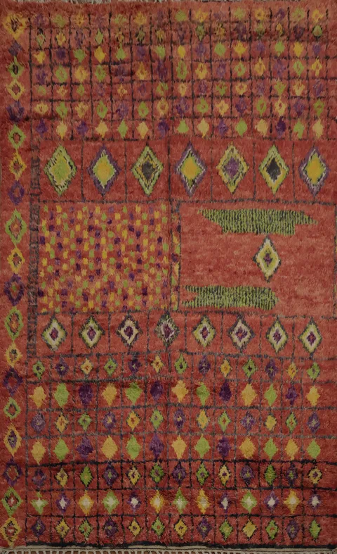 Diamond-Patterned Moroccan Area Rug 7x10 for Modern Interiors