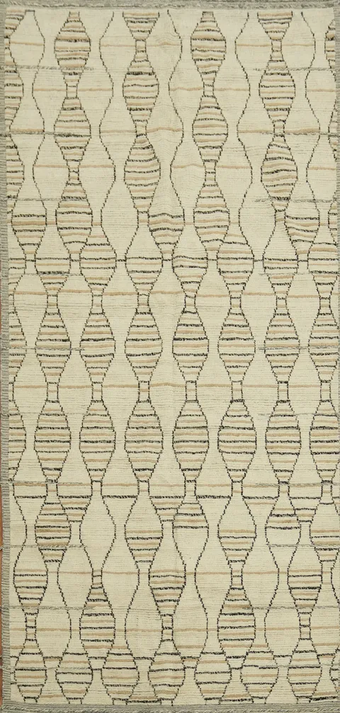 Contemporary Beige Rug Enhancing Minimalist Home Decor 6x13