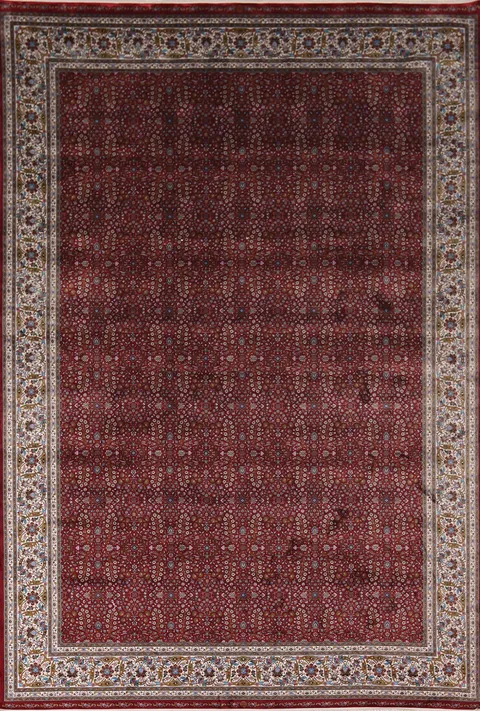 Luxury Oriental Rug in Rich Red Shades Compliments Modern Aesthetic
