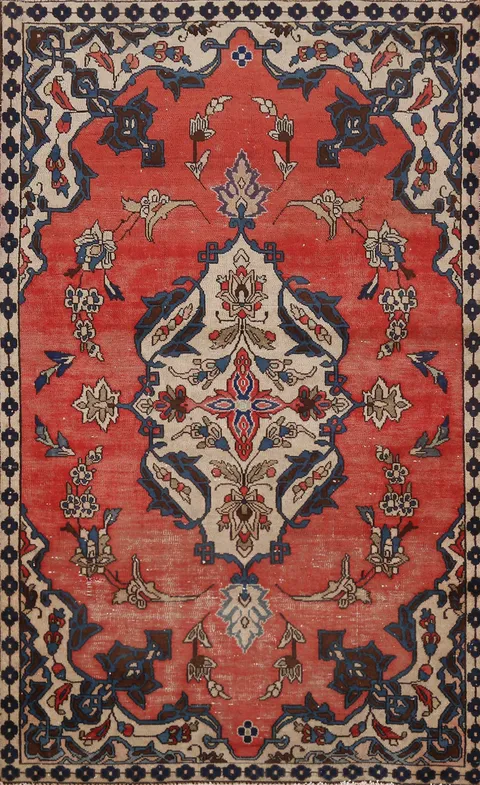 Handmade Floral Wool Bakhtiari Persian Rug 3x6