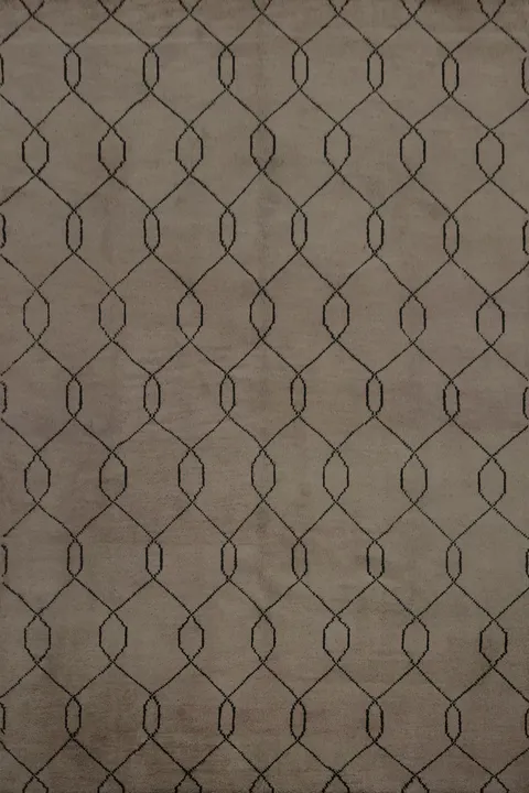 Luxurious Beige Rug with Eye-Catching Geometric Pattern 8x10