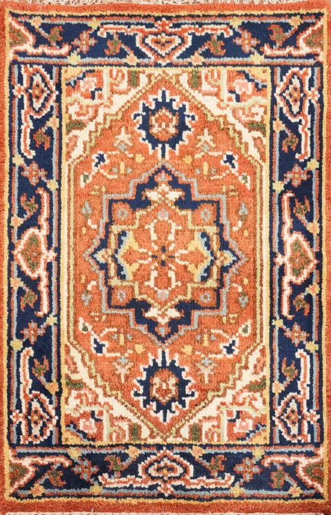 Elegant Wool Heriz Serapi Accent Rug 2x3 with Intricate Designs